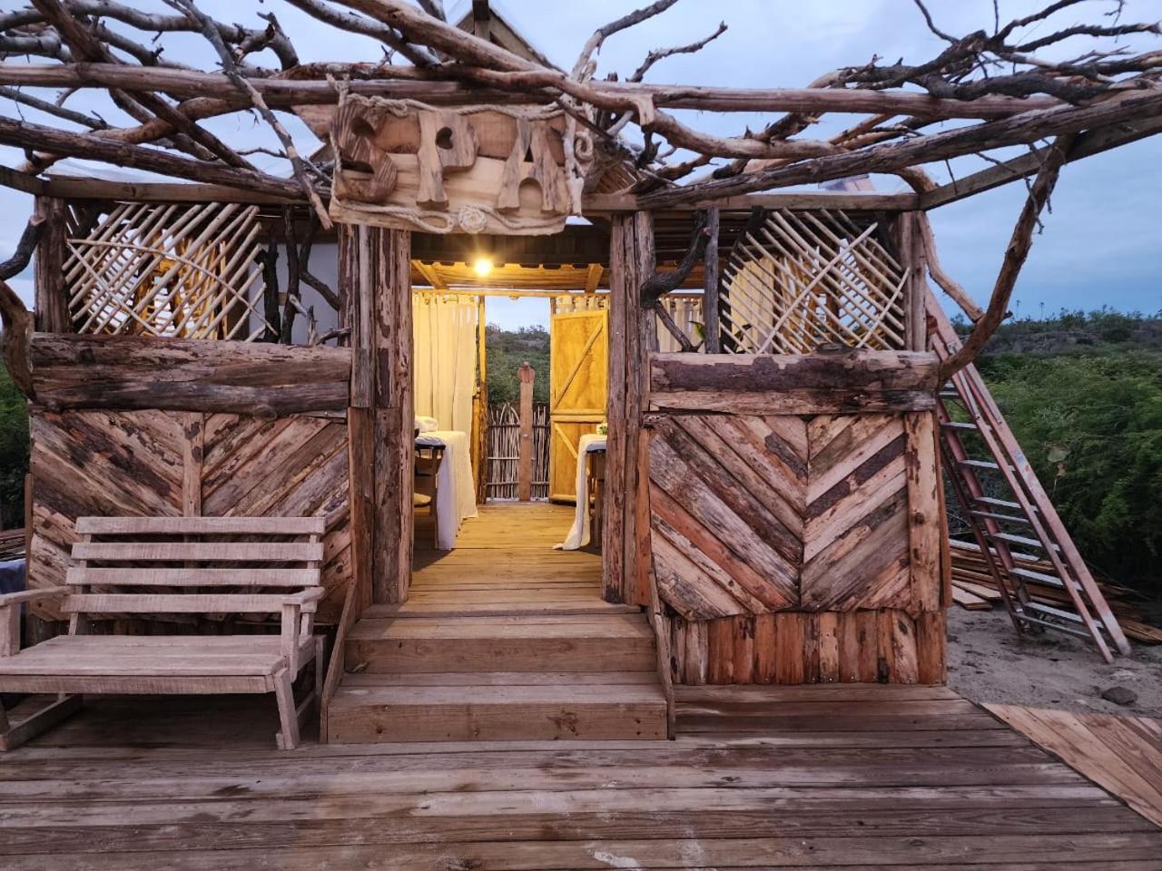 Glamping Ecolodge Cueva De Las Aguilas Педерналіс Екстер'єр фото